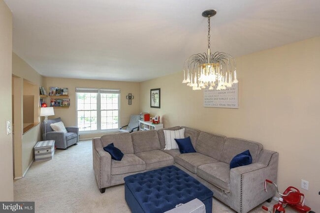 Building Photo - 4723 Leyden Way