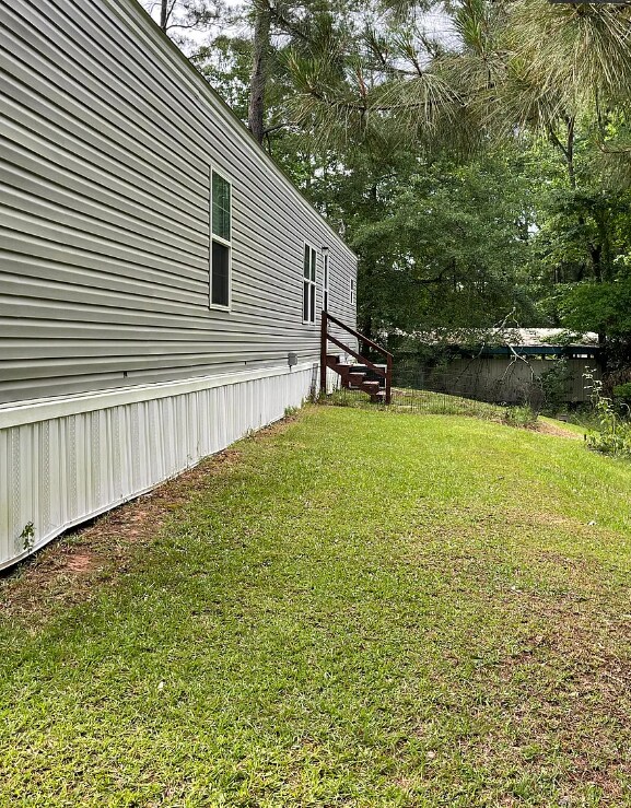 Foto del edificio - 161 Burr Rd