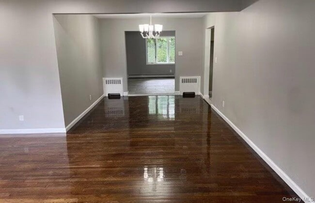 Building Photo - 848 Center Dr