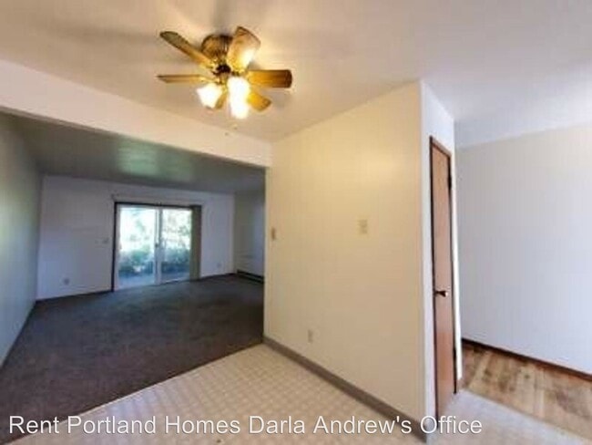 Building Photo - 21723 SE Alder Dr