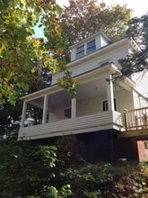 Building Photo - 98 Parker St