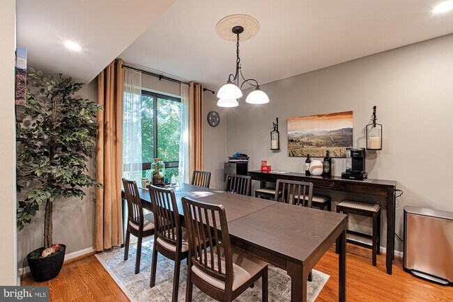 Foto del edificio - 2037 Royal Fern Ct