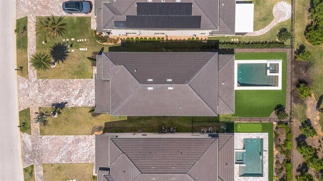 Foto del edificio - 15723 Vetta Dr