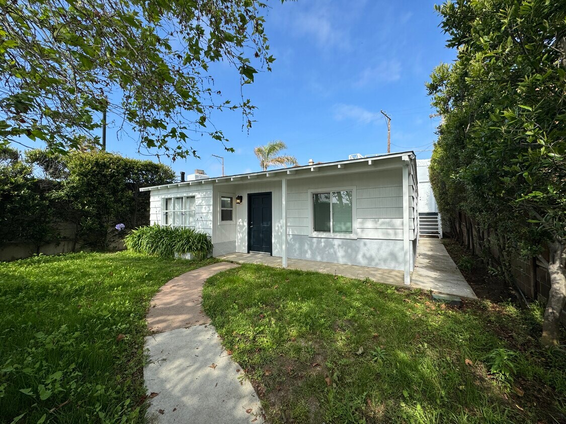 Primary Photo - 1116 S Pacific Coast Hwy