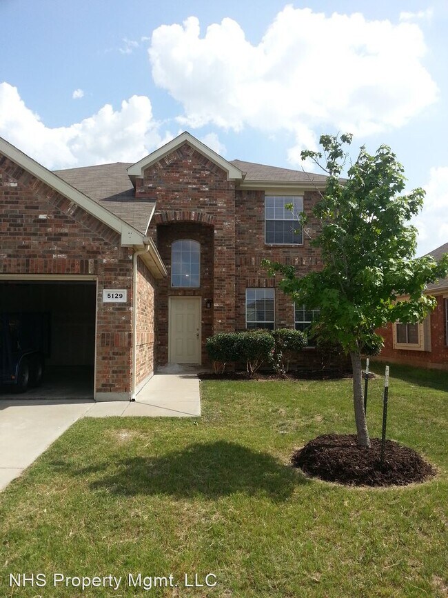 Building Photo - 4 br, 2.5 bath House - 5129 Breeze Hollow