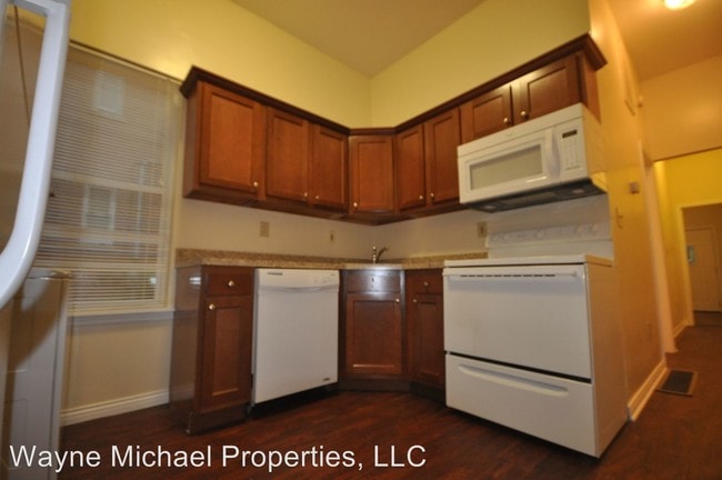 Foto del edificio - 366 S Broadway Park