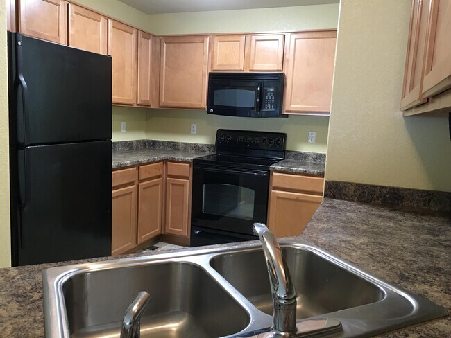 Foto del edificio - 14300 Waterside Ln