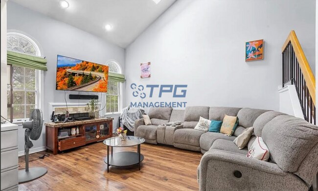 Foto del edificio - 43 Dorchester Dr