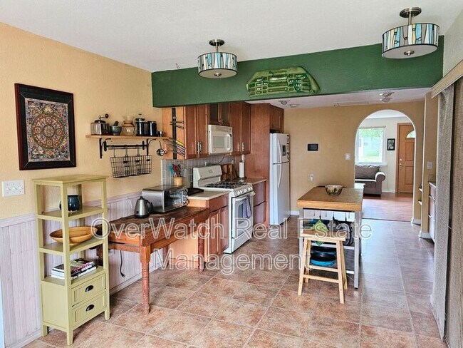Foto del edificio - 1602 Richardson Dr