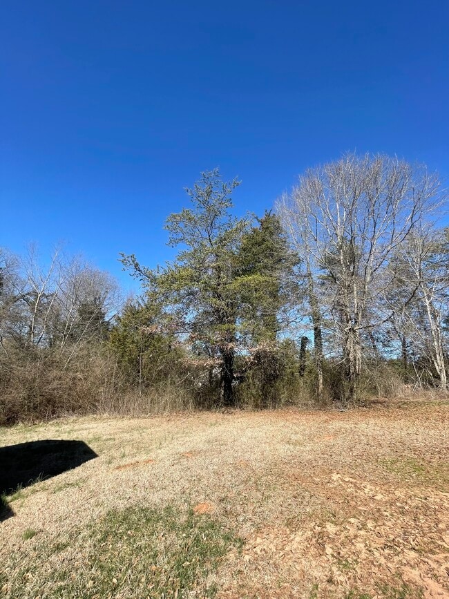 Building Photo - 650 Rices Creek Rd