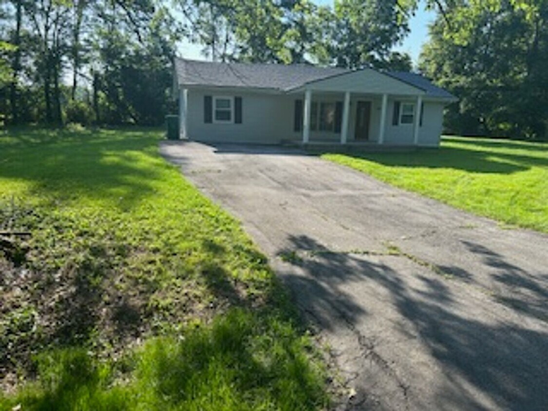 3 Bedroom, 2 Bathroom Home - 3 Bedroom, 2 Bathroom Home