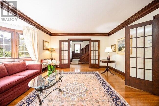 Photo du bâtiment - 241 Forest Hill Rd