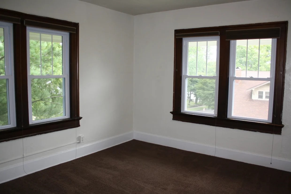 Building Photo - 521 S Park Ave