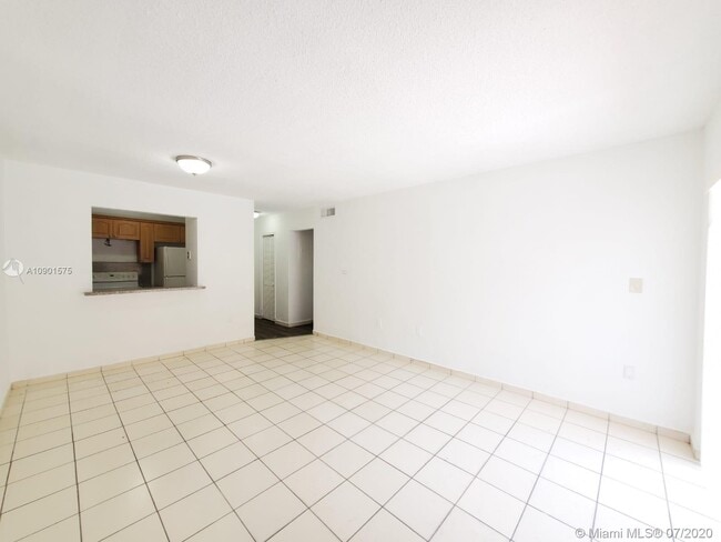 Building Photo - 1008 NW 45th Ave