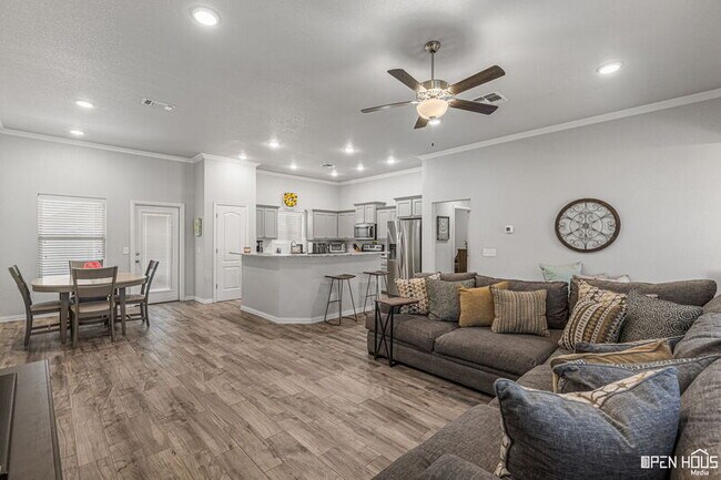 Foto del edificio - 306 Driftwood Dr