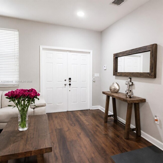 Foto del edificio - 16945 SW 38th St