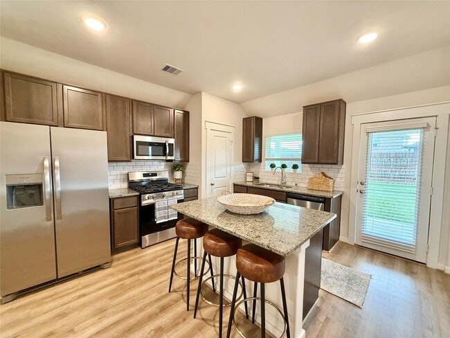 Building Photo - 7534 Coral Ter Dr