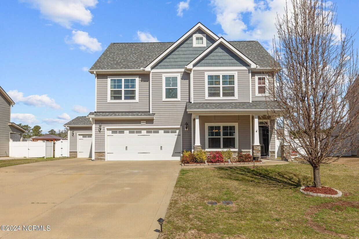Primary Photo - 395 Sedgefield Dr
