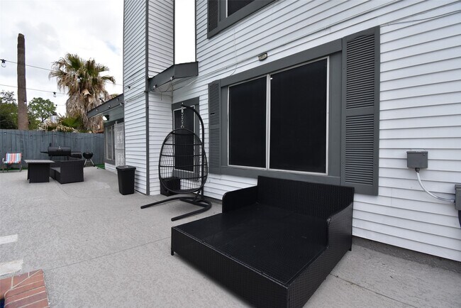 Foto del edificio - 7726 Miller Glen Ln