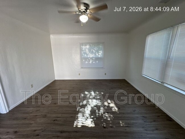 Foto del edificio - 710 E Tulare Ave