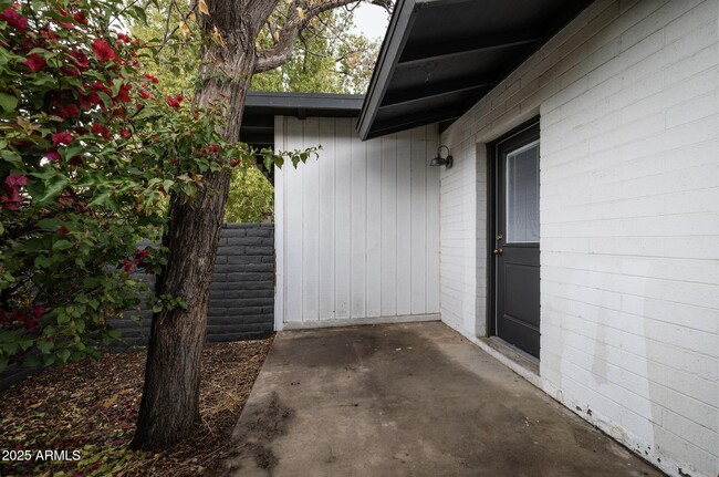 Building Photo - 3034 N 35th St