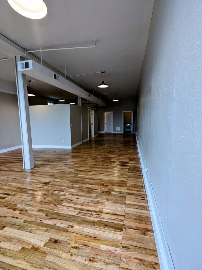 Foto del edificio - 4301 Yates St