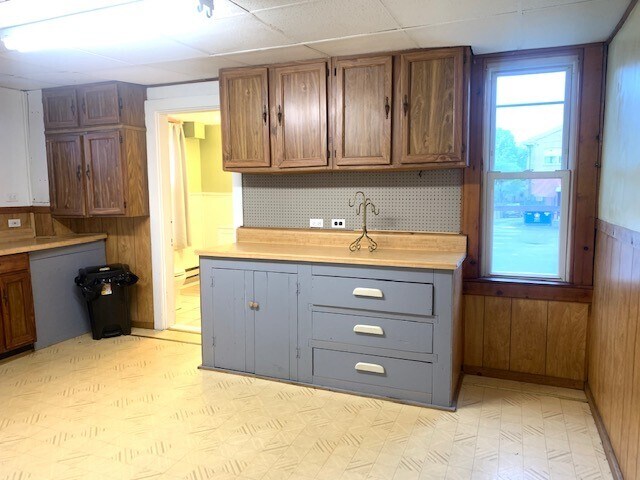 Building Photo - 37 Holbrook Ave