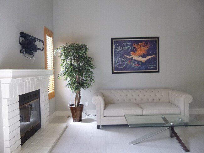 Foto del edificio - 13252 Tiverton Rd