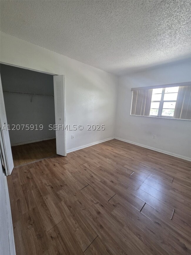 Building Photo - 5100 SW 41st St