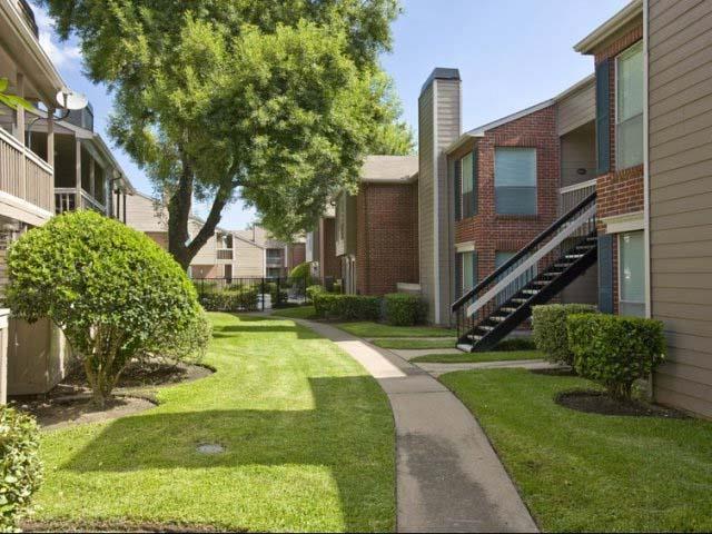 Foto del edificio - 9940 Richmond Ave.