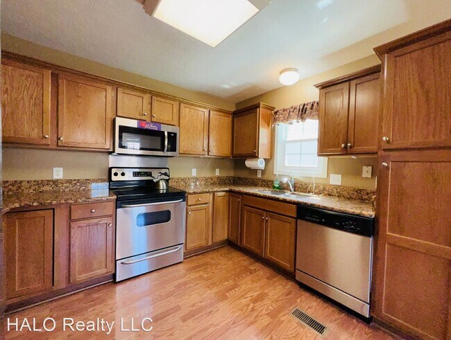 Building Photo - 3 br, 2 bath House - 140 Vintage Circle