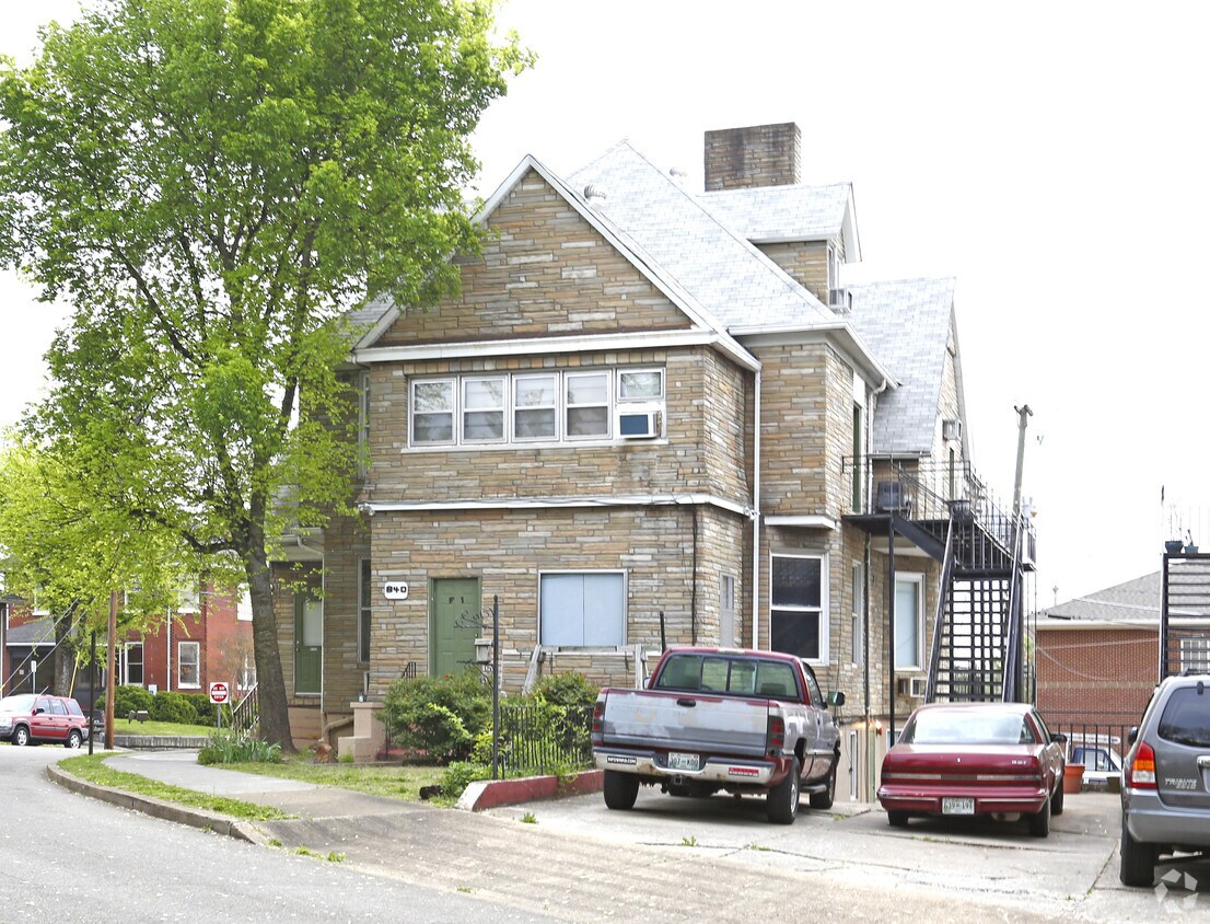 Foto principal - 838 N 4th Ave