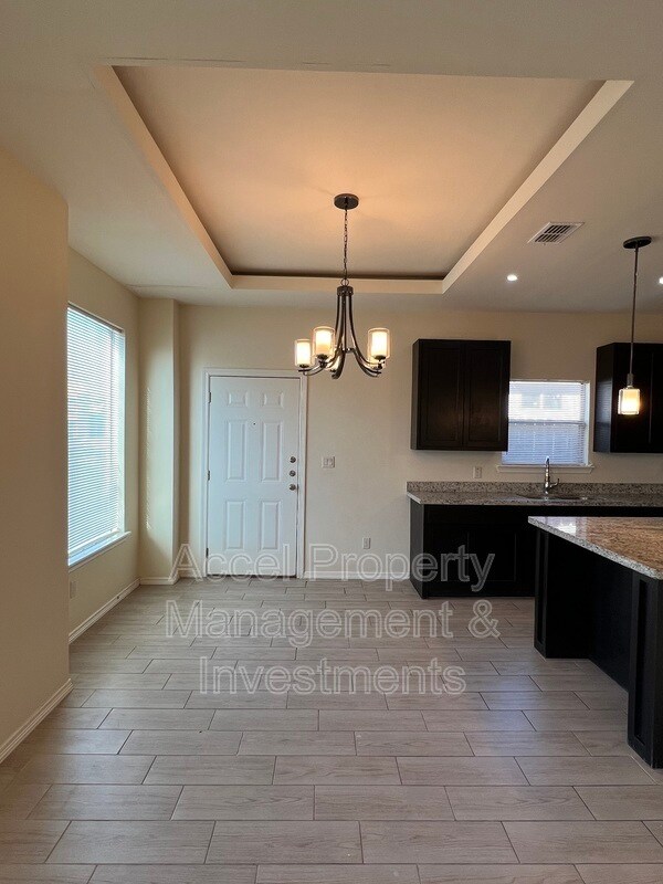Building Photo - 209 Teak Dr