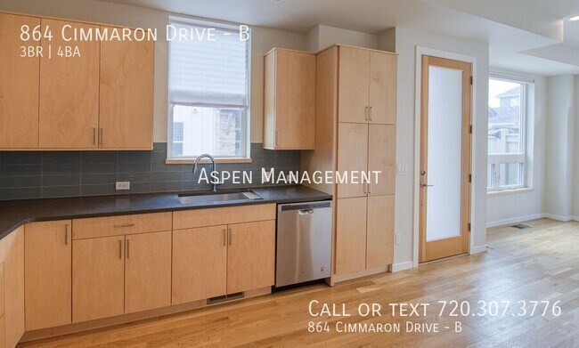 Building Photo - 864 Cimarron Dr