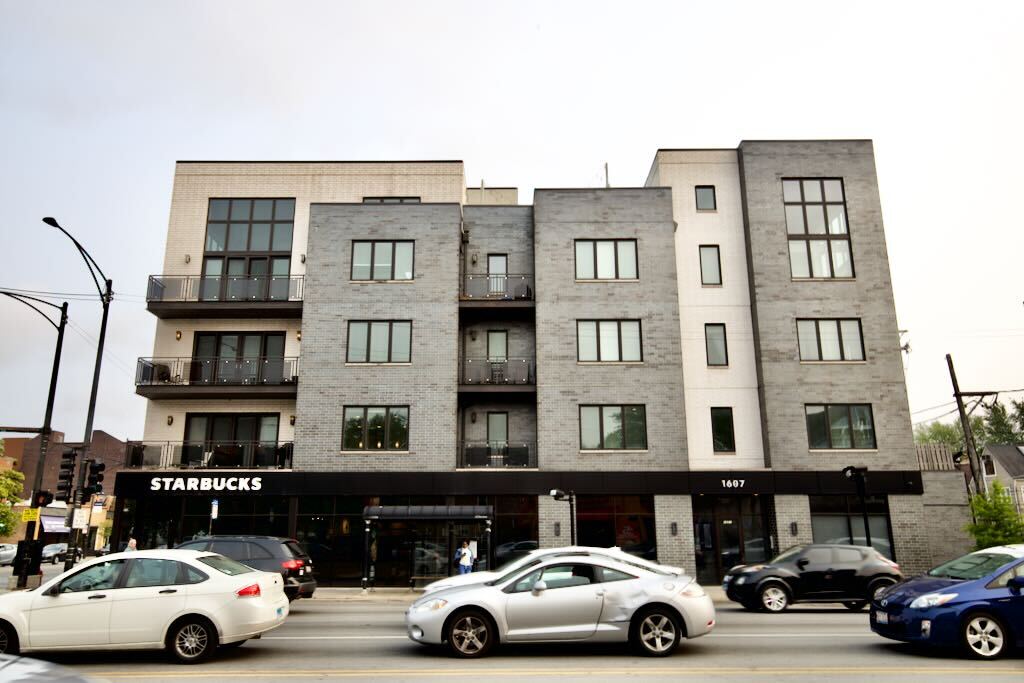 1607 W Irving Park Rd Unit B3, Chicago, IL 60613 Condo for Rent in