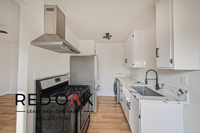 Foto del edificio - 8136 Constance St