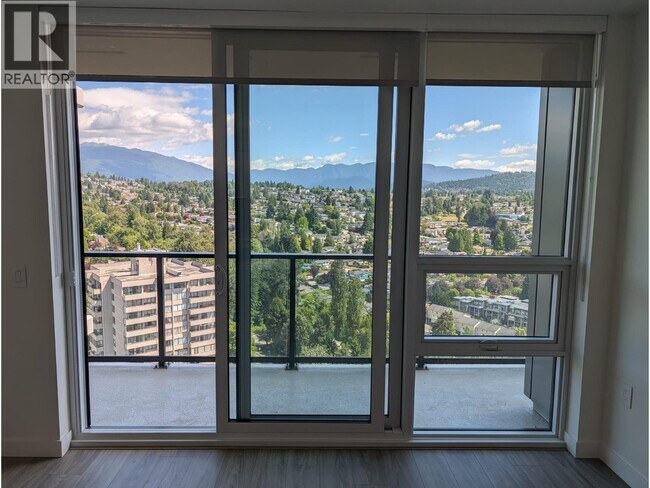 Photo du bâtiment - 2135 Springer Ave