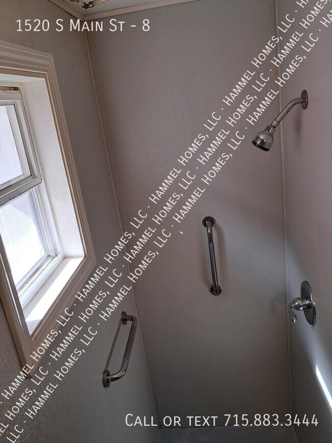 Foto del edificio - 1520 S Main St