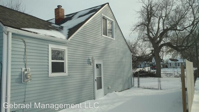 Building Photo - 1418 Hemphill Rd