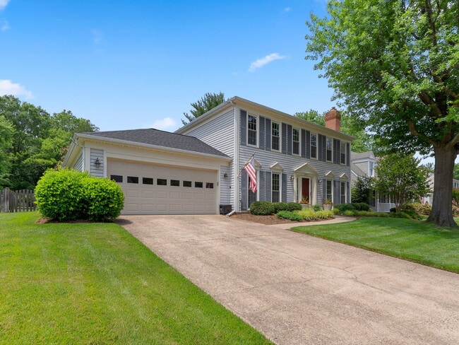 Building Photo - Your Dream Home Awaits!