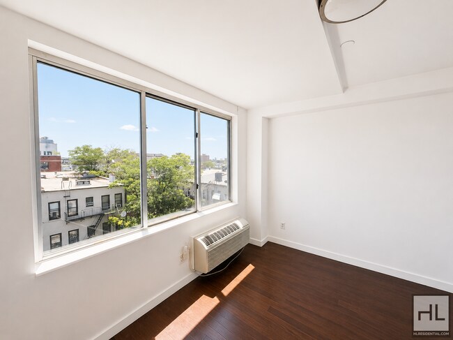 Foto del edificio - Bushwick 2-Bed 1-Bath / Outdoor Space