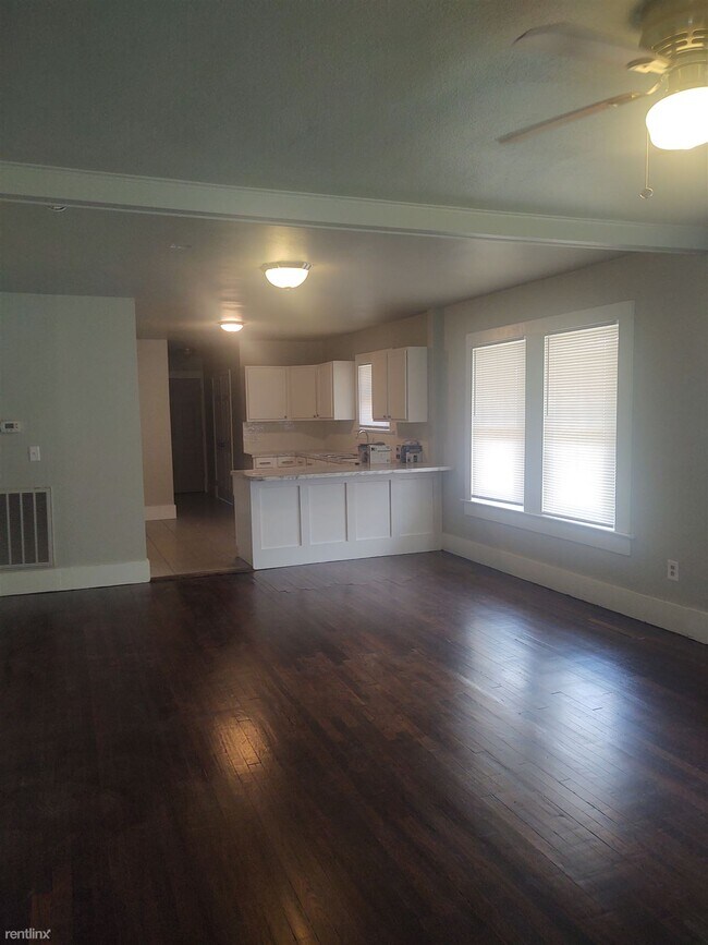 Foto del edificio - 3 br, 2 bath House - 721 Ward Street