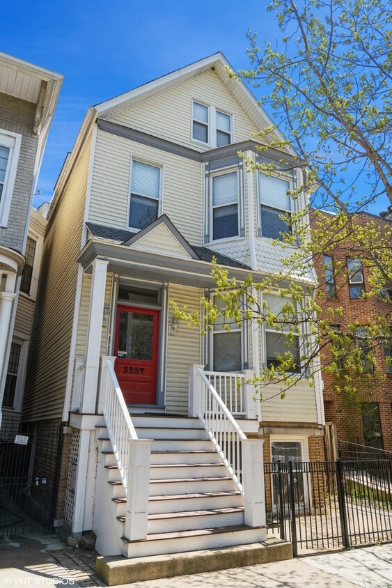 Primary Photo - 3337 N Kenmore Ave