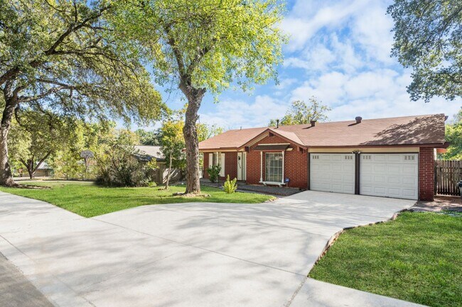 Foto del edificio - 4206 Goshen Pass St