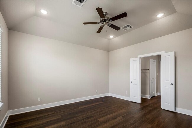 Building Photo - 1214 Crescent Peak Dr