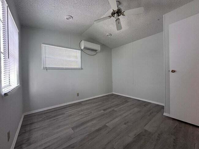 Foto del edificio - Newly Renovated 1Bd *Rent to Own Opportunity*