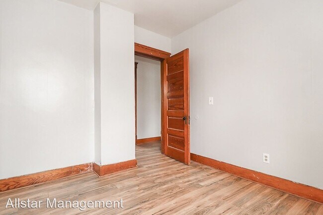 Building Photo - 4 br, 1 bath House - 1865 Lexington