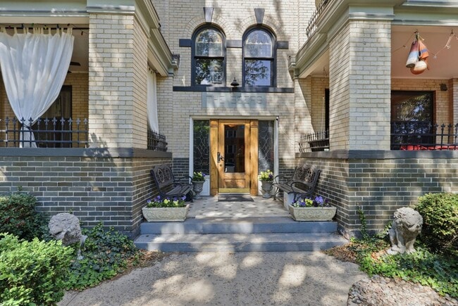 Building Photo - 1261 Pennsylvania St