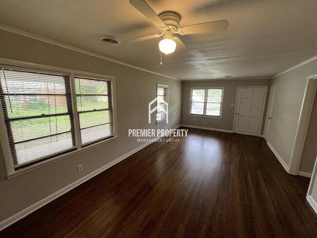 Foto del edificio - 5238 Lochinvar Rd