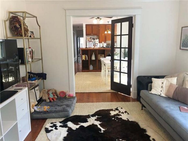 Foto del edificio - 2525-2527 Palmer Ave